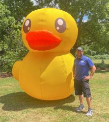 291929952 525453042711510 2463592585079231126 n 1658153029 Big Rubber Duck