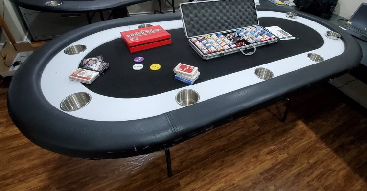 Poker Table